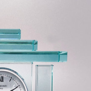 1970s Astonishing Table Clock by Omodomo in Crystal. Made in Italy Madinteriorart by Maden