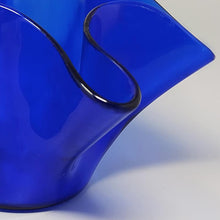 Load image into Gallery viewer, 1970s Blue Vase &quot;Fazzoletto&quot; by Dogi in Murano Glass. Made in Italy Madinteriorart by Maden
