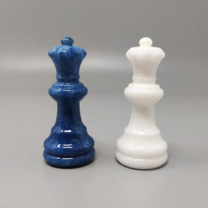 1970s Elegant Blue and White Chess Set in Volterra Alabaster Handmade. Made in Italy Madinteriorart by Maden