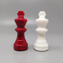 Load image into Gallery viewer, 1970s Elegant Red and White Chess Set in Volterra Alabaster Handmade. Made in Italy Madinteriorart by Maden
