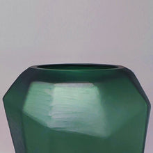 Load image into Gallery viewer, 1970s Gorgeous Green Polyedric Vase by Dogi in Murano Glass. Made in Italy Madinteriorart by Maden
