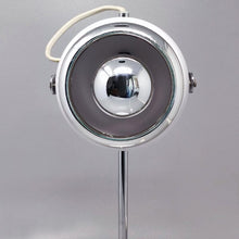 Load image into Gallery viewer, 1970s Gorgeous White Eyeball Table Lamp by Veneta Lumi. Made in Italy Lampade Madinteriorart by Maden
